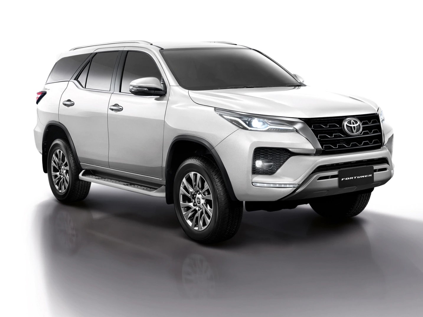 Toyota Toyota Fortuner photo 3